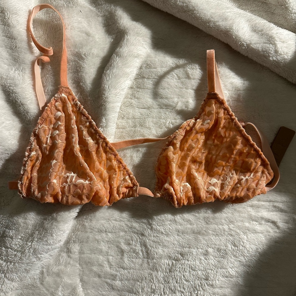 SKIMS velvet Bralette
